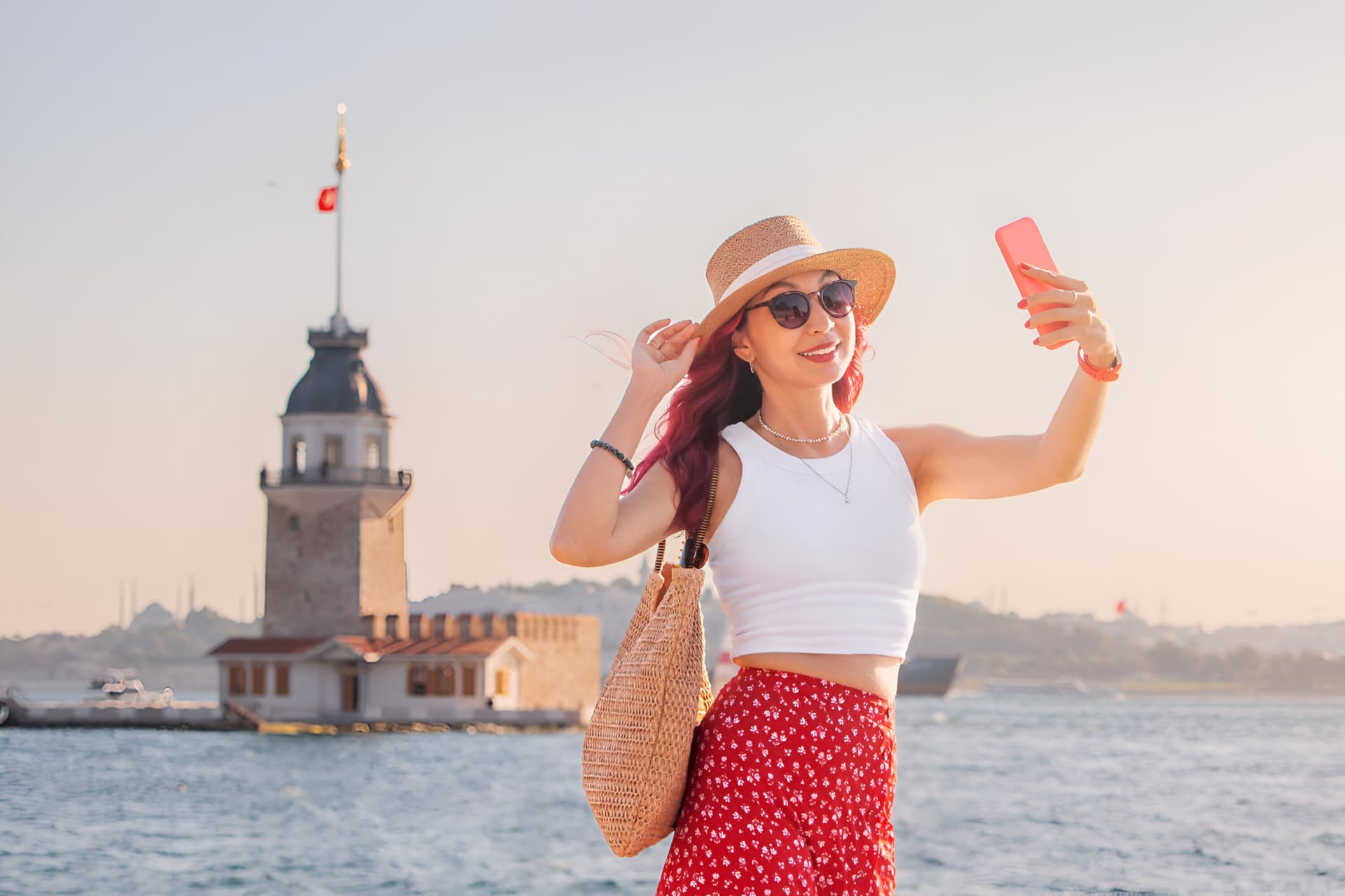 Roaming in Turkey for Tourists: Best Options for SIM Cards, eSIM, and Mobile Data in 2026