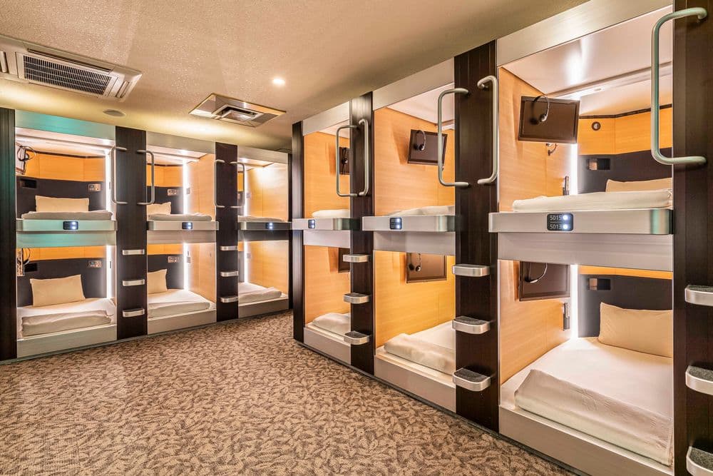 What is a capsule hotel a review of the 10 best Yesim