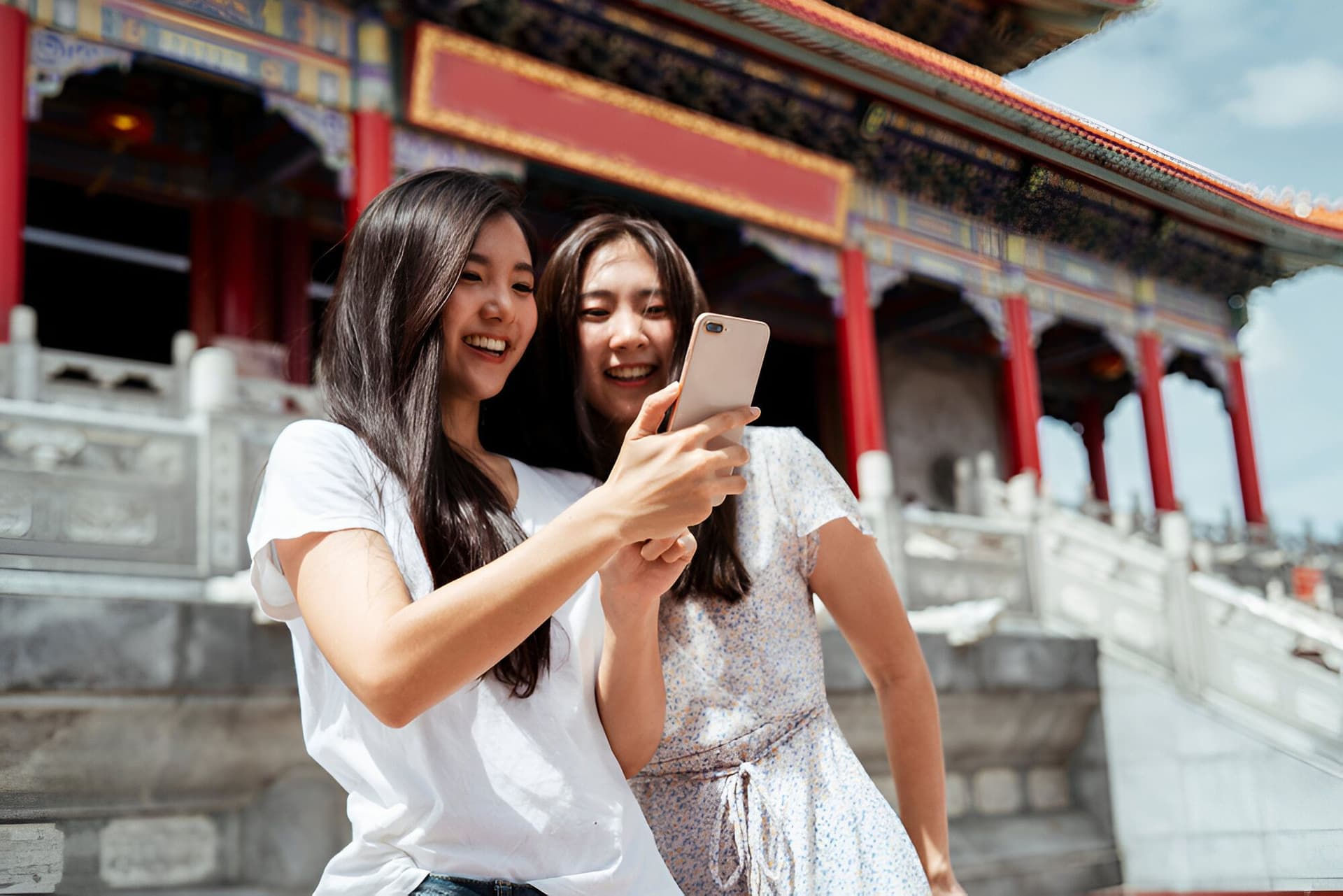 Best SIM Cards, Mobile Internet and eSIMs for Tourists in China