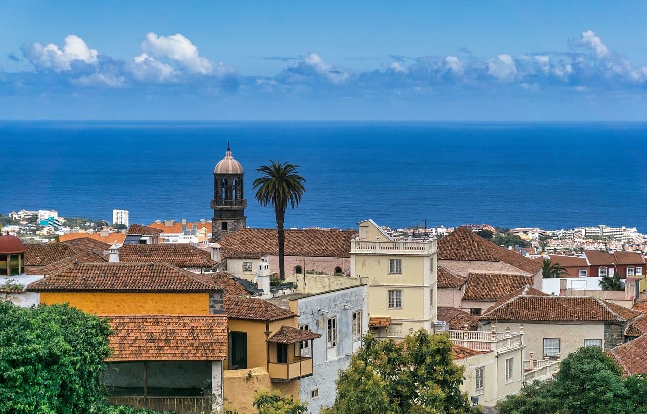 Tenerife scenery with houses