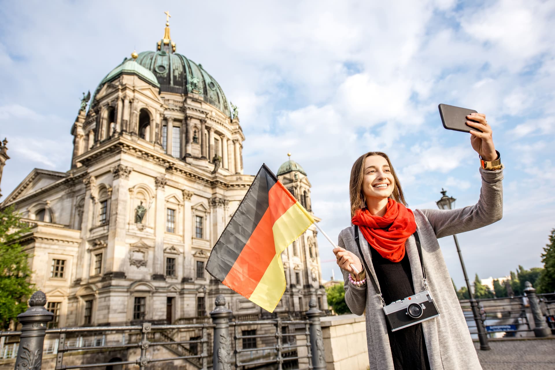 How to Get Mobile Internet in Germany: a SIM Card and Other Options